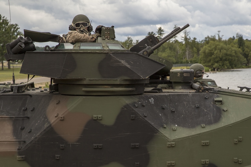 4th AABn Splashes Lake Margrethe during Northern Strike 17