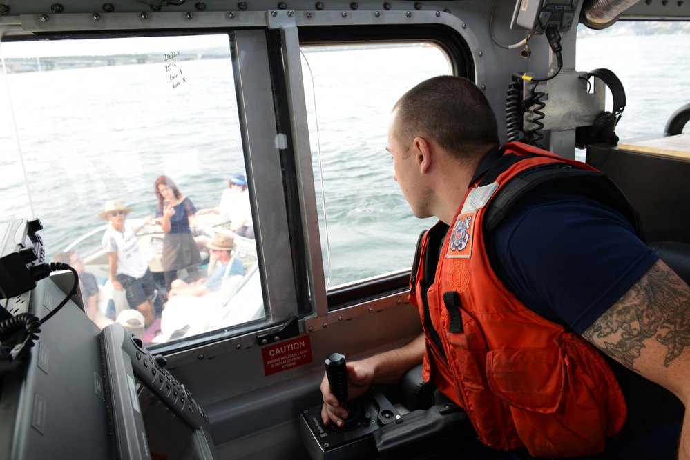 Coast Guard conducts safety patrols during Seafair 2017 