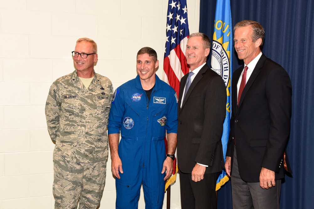 Astronaut visits 114th Fighter Wing