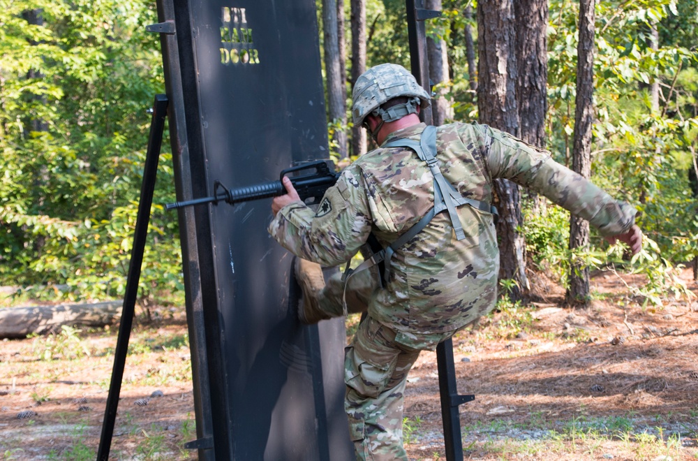 DVIDS - Images - SCARNG 151 ARB Trains for Deployment [Image 2 of 7]