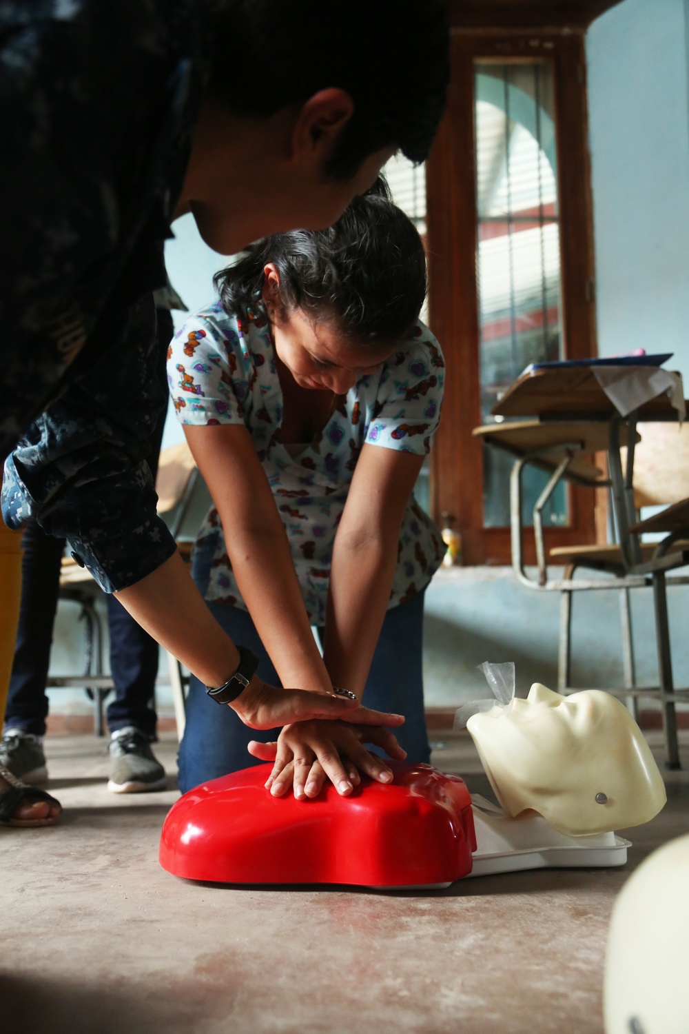 Navy Medical Professionals Train with Honduran Counterparts during SPS 17