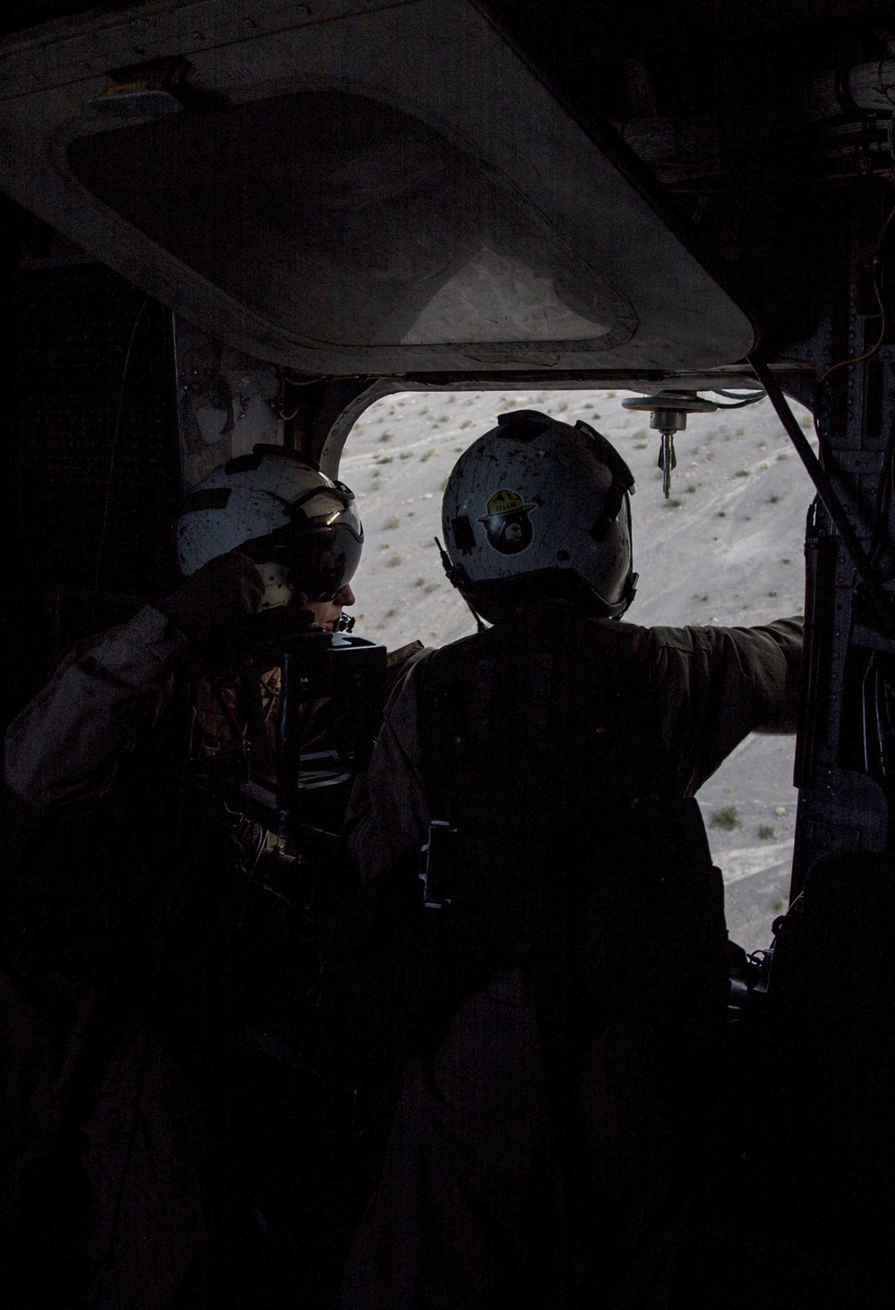 ITX 5-17 CH53 Re-fuels 1st Tank BN