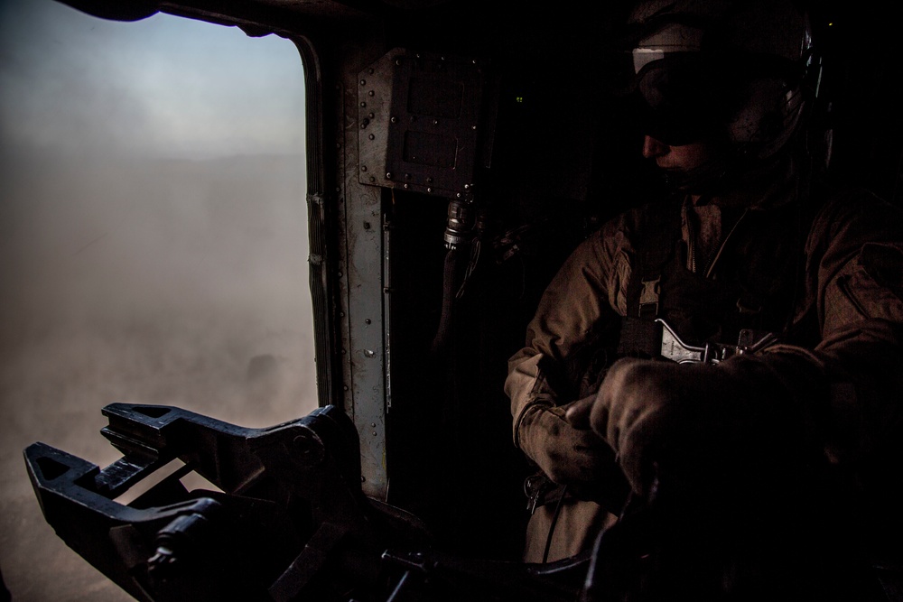 ITX 5-17 CH53 Re-fuels 1st Tank BN