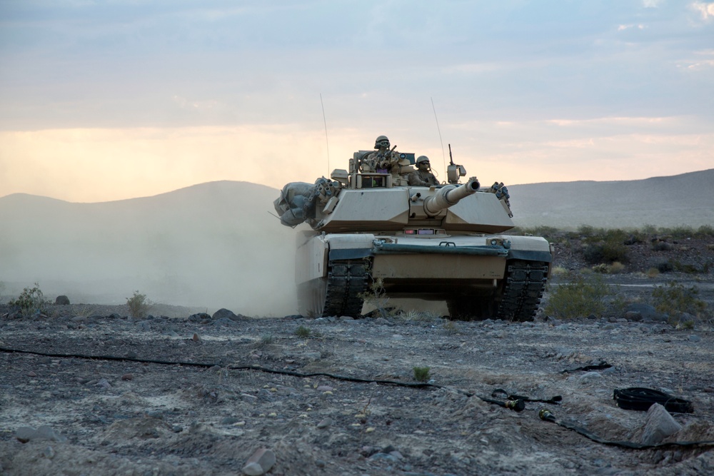 ITX 5-17 CH53 Re-fuels 1st Tank BN