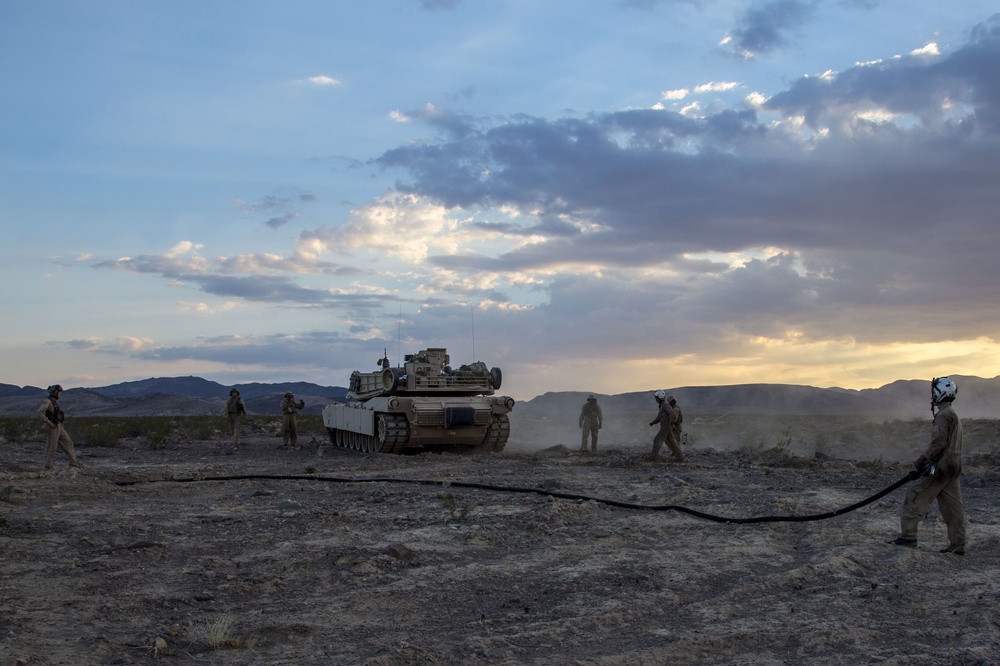 ITX 5-17 CH53 Re-fuels 1st Tank BN