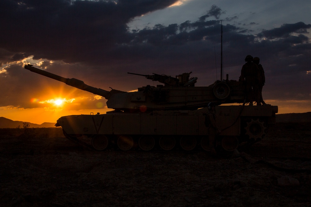 ITX 5-17 CH53 Re-fuels 1st Tank BN