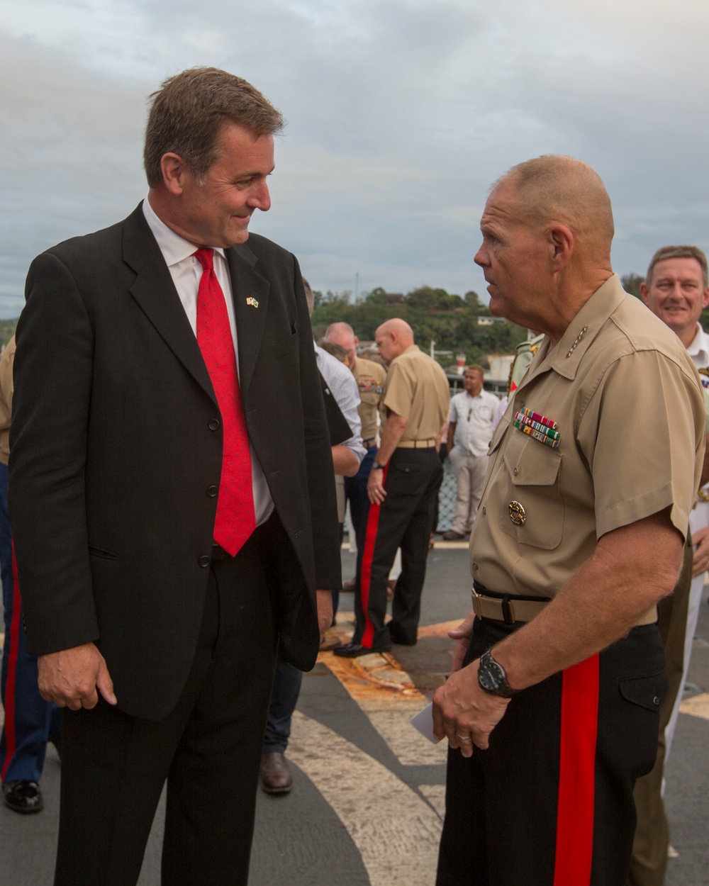 CMC Attends Reception Aboard USS Barry