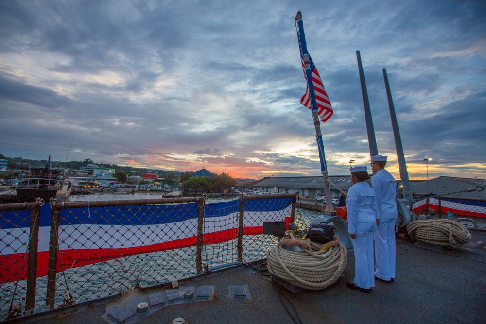 CMC Attends Reception Aboard USS Barry