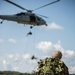 4th Recon Executes Rappelling Techniques