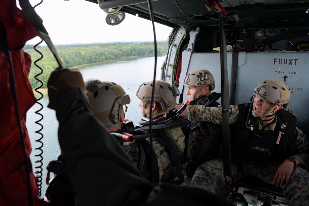 Navy, Marines exercise Special Insertion and Extraction (SPIE) proficiency