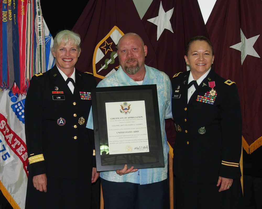 ARMEDCOM Outgoing Chief of Staff Celebrates 30 Years of Service