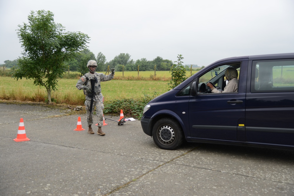 39th Signal Bn Commander exercise