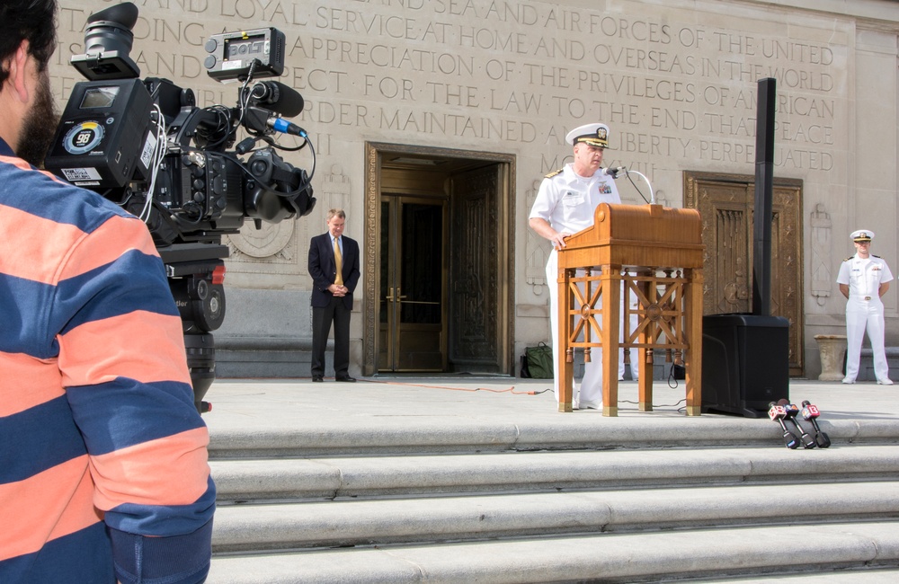 Indianapolis Mayor Welcomes US Navy