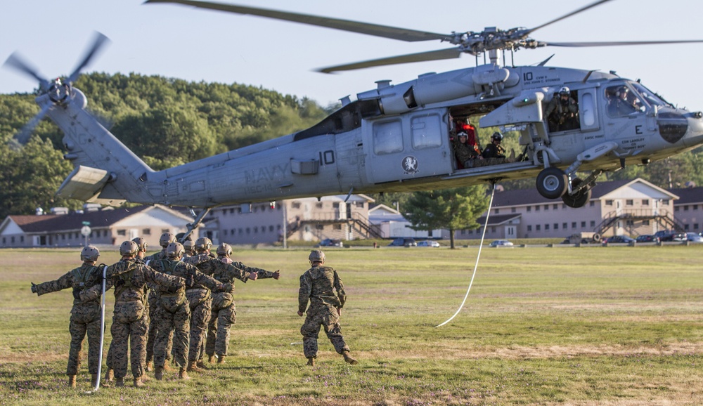 4th Marine Recon Seahawk Extraction