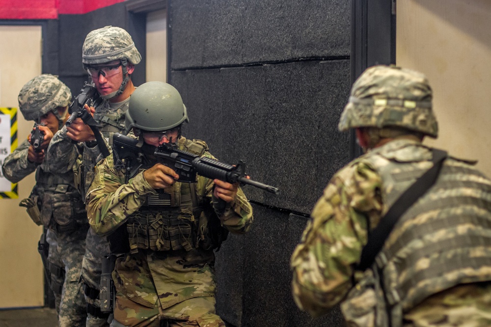 2017 Army Reserve Best Warrior winners and runners up prepare to clear a room