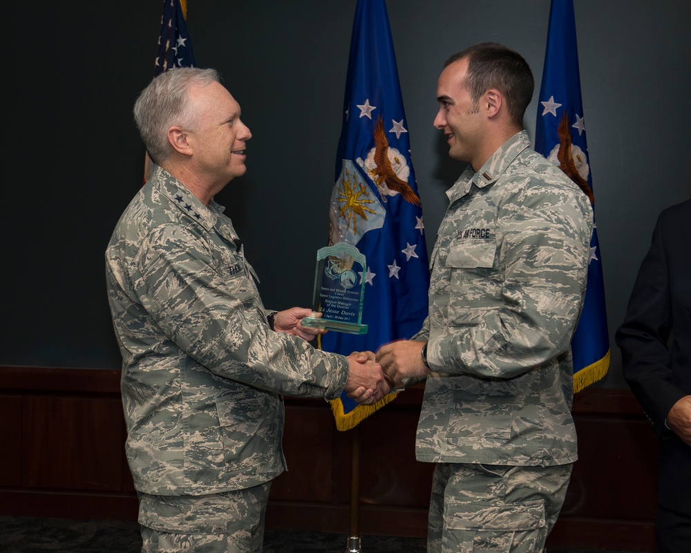 Lt. Gen. John Thompson visits Space Logistics Directorate
