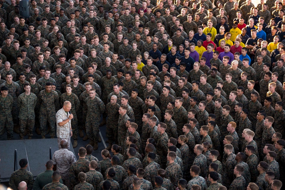 Commandant of Marine Corps General Robert Neller Visits Bonhomme Richard, 31st MEU
