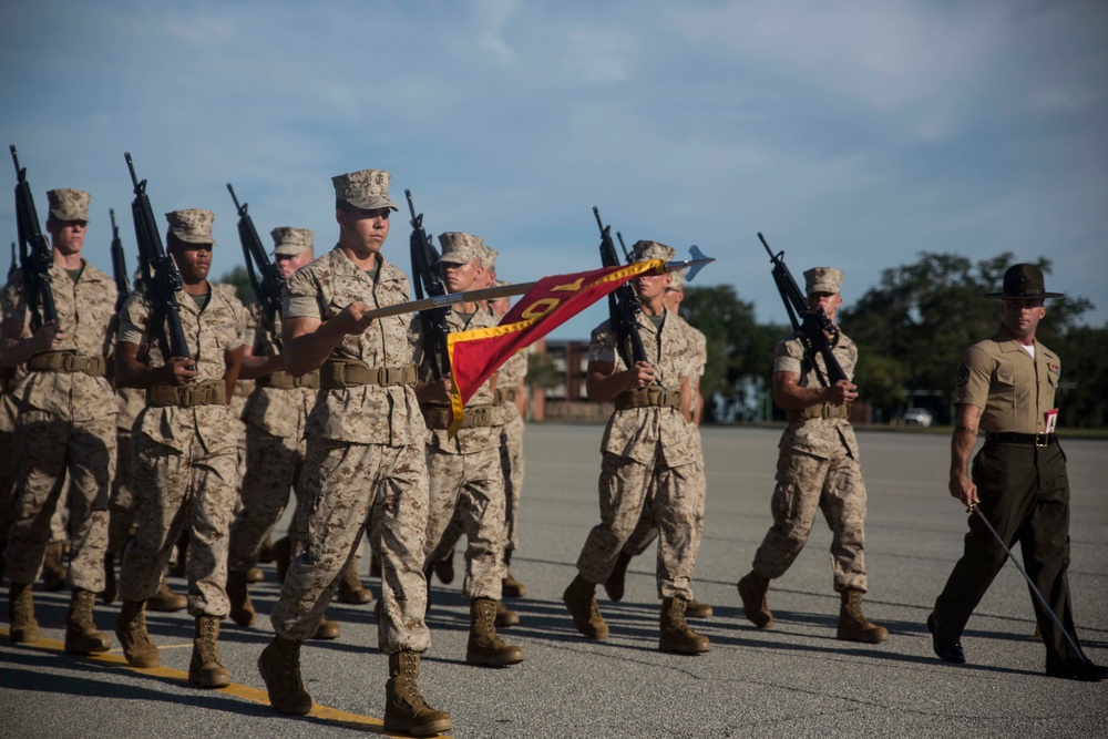 Marine recruits complete final drill evaluation on Parris Island