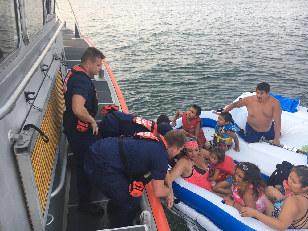 Coast Guard rescued 10 from raft in Bellingham Bay