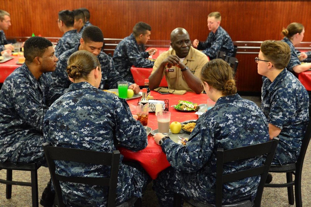 FORCM Cole Joins TSC Students For Lunch
