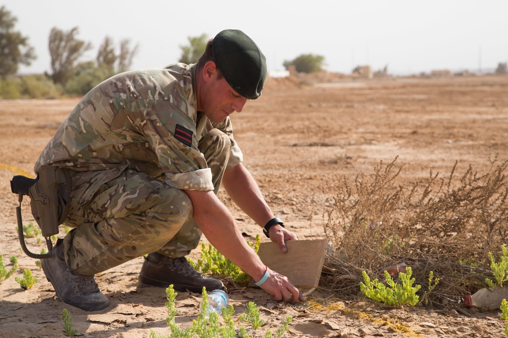 DVIDS - Images - Explosive Hazard Awareness Training [Image 9 Of 12]