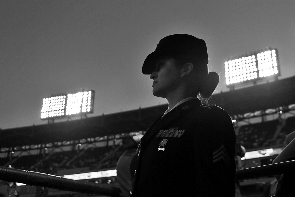 Army Reserve Soldier receives honor at Chicago White Sox home game