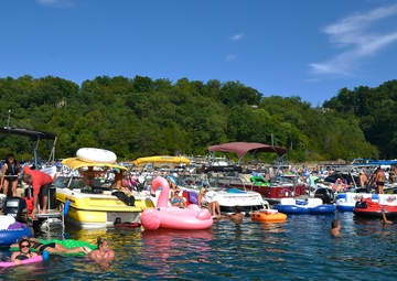 Park Rangers keep boaters safe during World’s largest Raft-Up at Lake Cumberland
