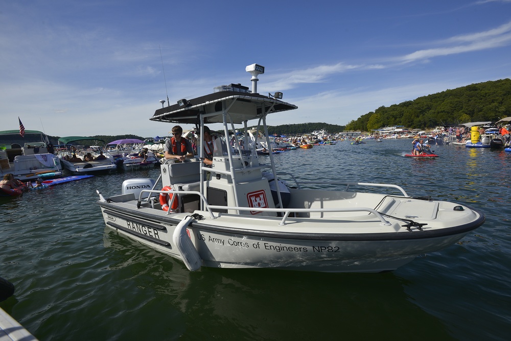 Park Rangers keep boaters safe during World’s largest Raft-Up at Lake Cumberland