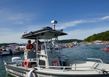 Park Rangers keep boaters safe during World’s largest Raft-Up at Lake Cumberland