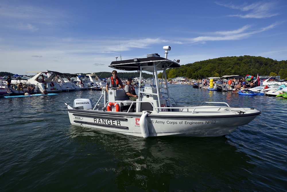 DVIDS News Park Rangers keep boaters safe during World’s largest