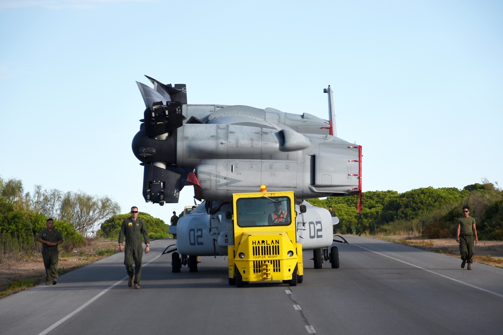 Naval Supply Systems Command Fleet Logistics Center Sigonella Conducts Intermodal Operations