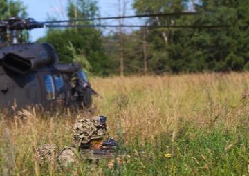 US Forces assist British “Rifles” in Estonia