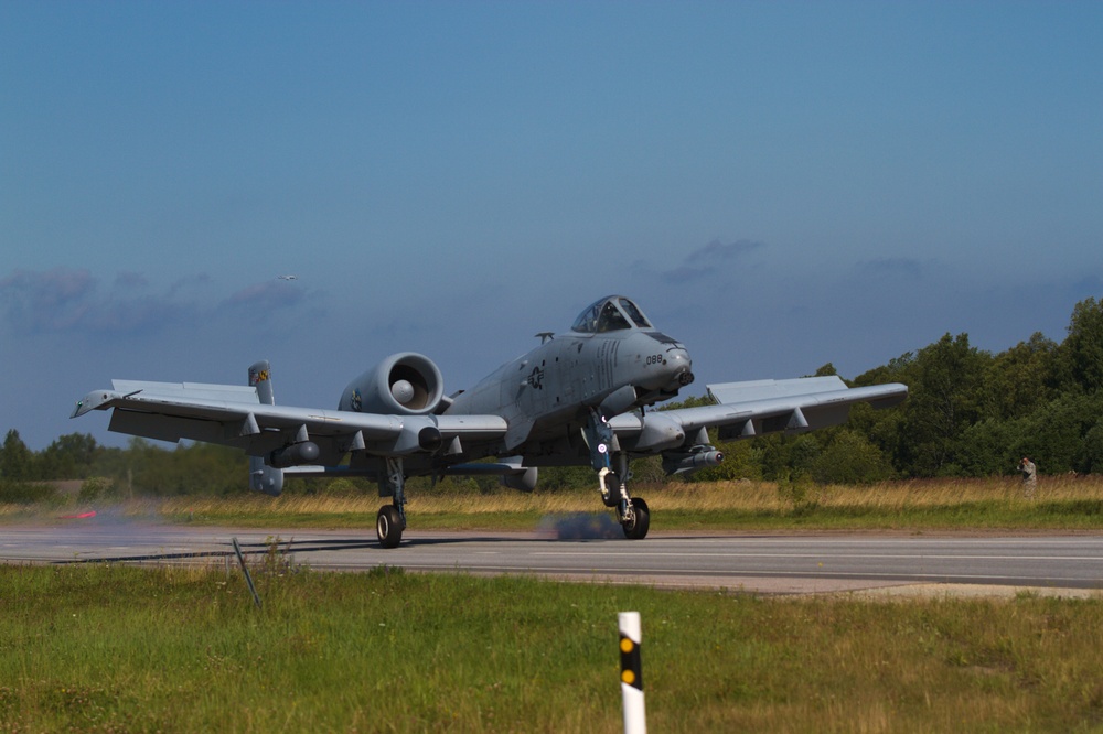 US forces assist British “Rifles” in Estonia