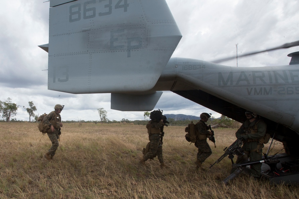 31st MEU Marines and Sailors participate in mass casualty response training