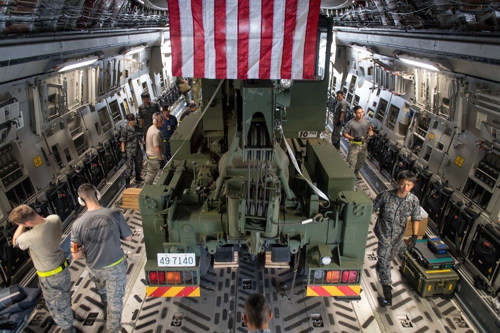 USAF, JGSDF participate in C-17 load engagement