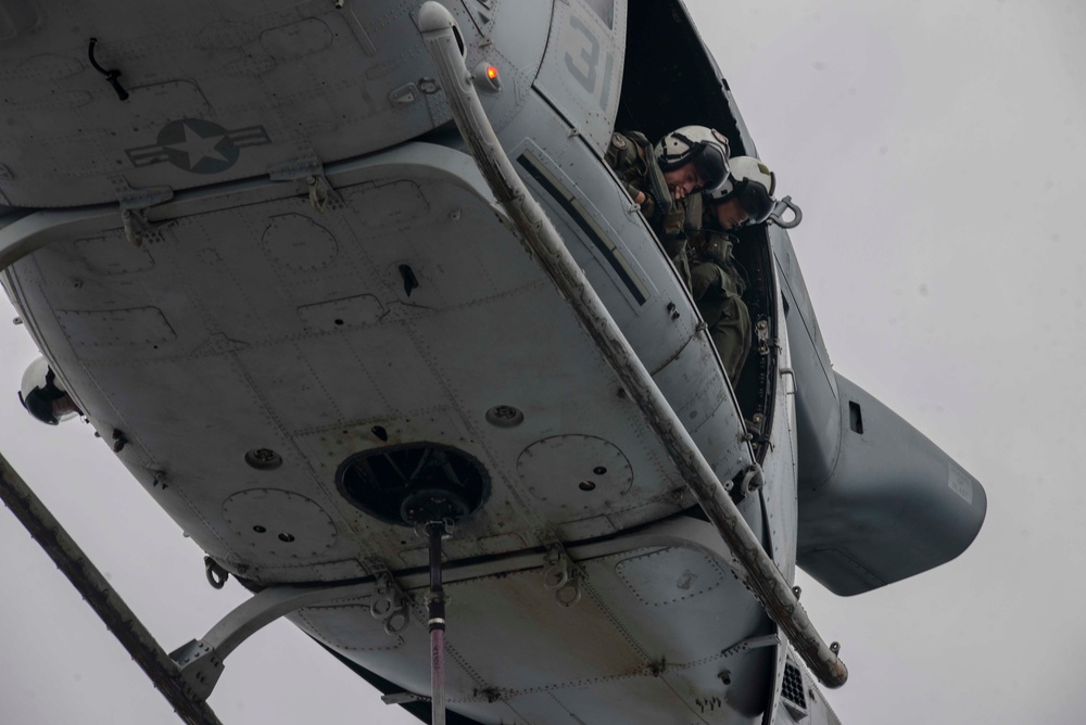 VMM-161 (REIN) flexes its lifting abilities