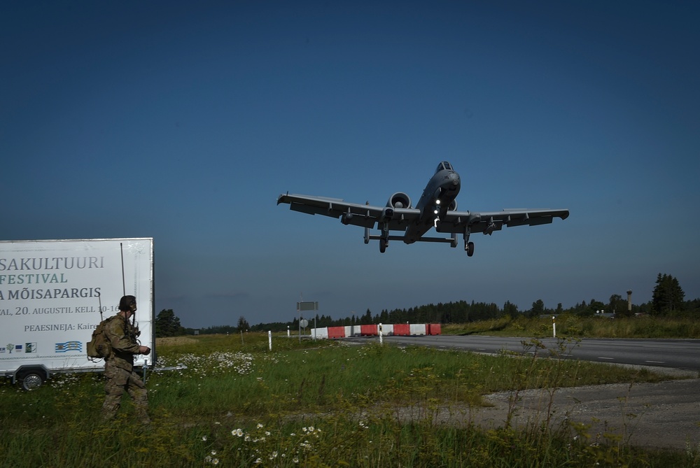 Any time, any place: CCT lands A-10s on Estonian highway