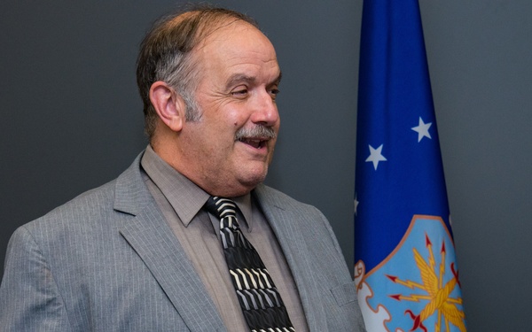 AU historian receives AETC excellence award