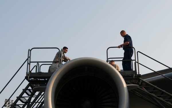 Rainier Wing maintainers keep Mobility Guardian flying high