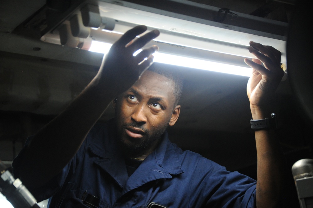 USCGC Tampa Crew Member Conducts Repairs