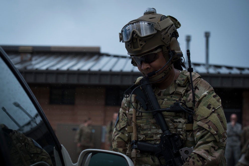 Special Tactics Airmen showcase their mission with CMSAF