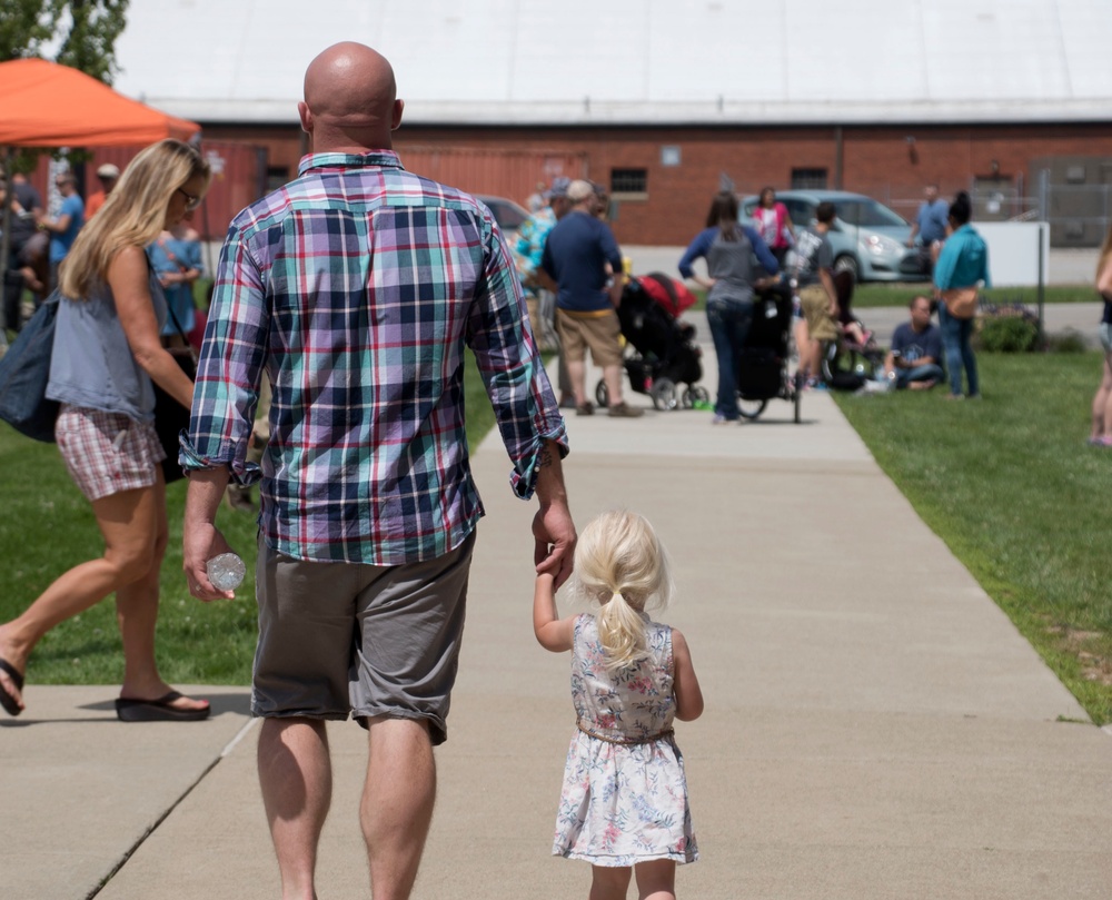 179th Airlift Wing Hosts Family Day