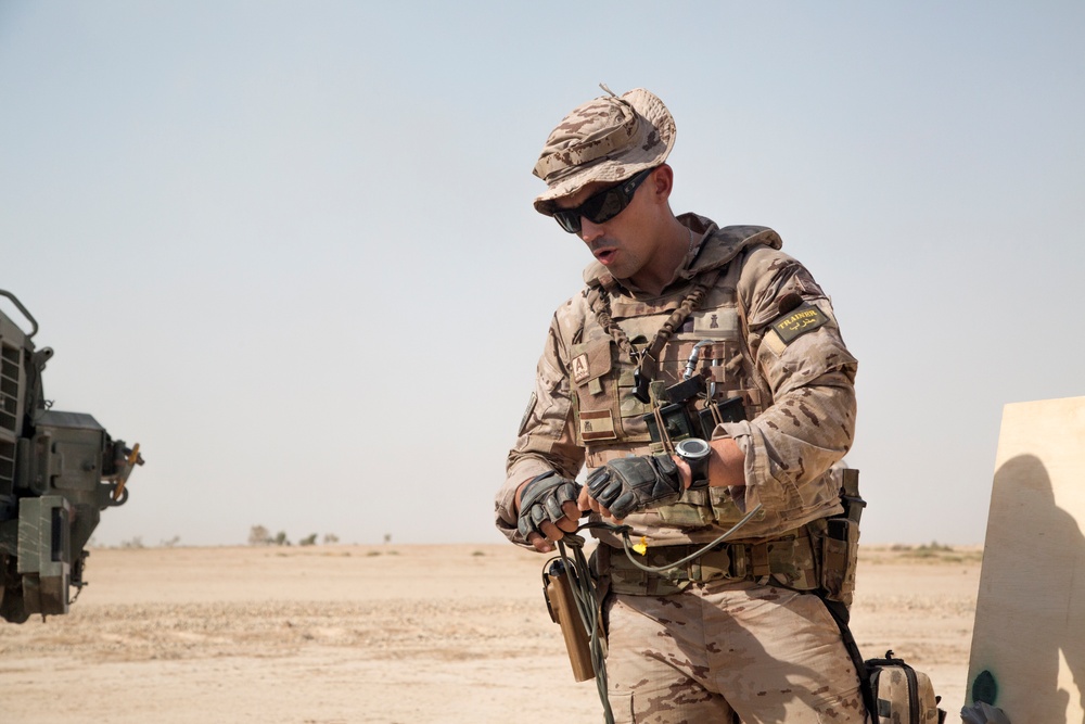 DVIDS Images ISF Demolition Assault Course training [Image 3 of 10]