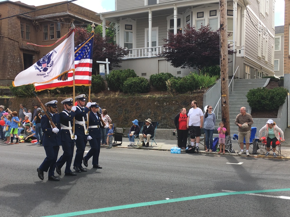 Coast Guard particpates in Astoria Regatta parade
