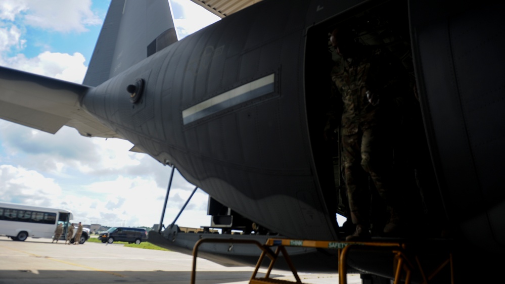 CMSAF Kaleth O. Wright visits Hurlburt Field