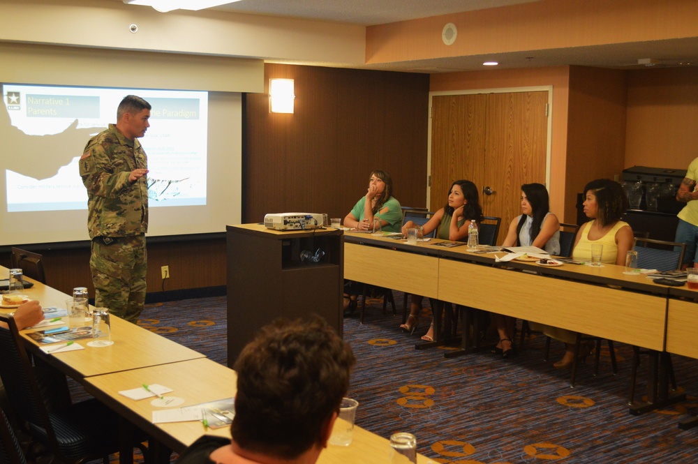 Phoenix Recruiting Battalion hosts Arizona School Board members