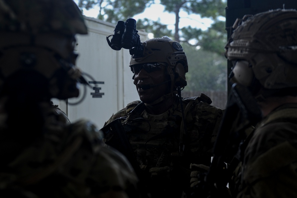 CMSAF Kaleth O. Wright visits Hurlburt Field
