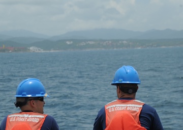 USCGC Tampa Prepares to Moor in Mexico