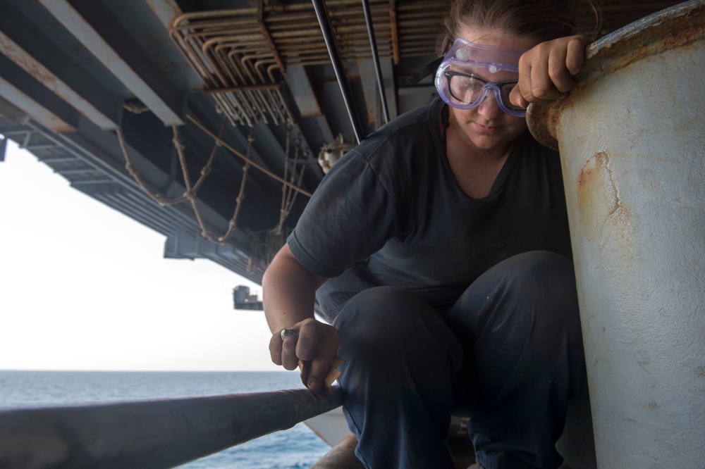 Nimitz Sailors Perform Maintenance