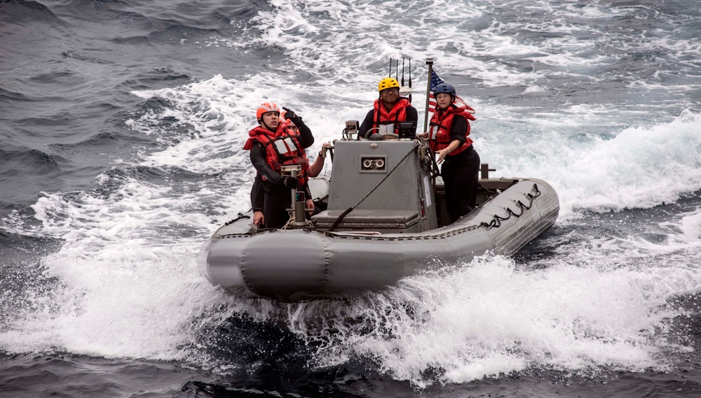 USS Sampson Conducts Man Overboard Drill